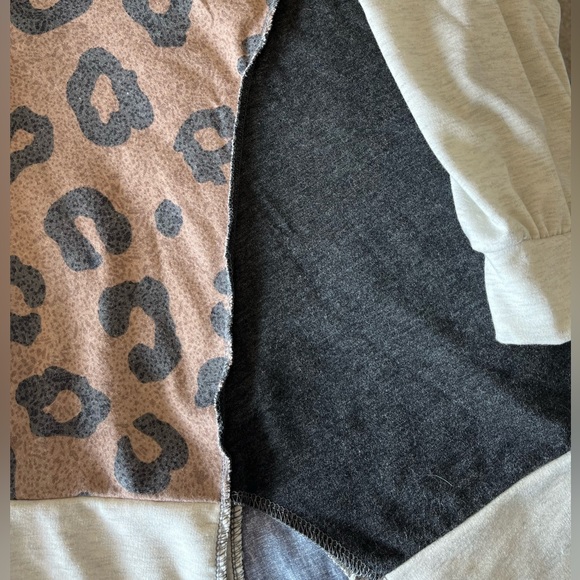 Leopard Colorblock Oversized  Medium Long sleeve Top - Picture 12 of 13